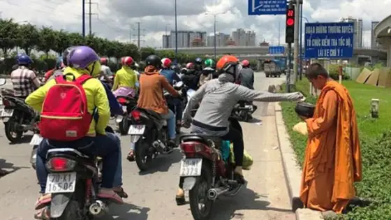 Cẩn Trọng Với Những Người Giả Mạo, Khoác Áo Nhà Sư Đi Khất Thực ...