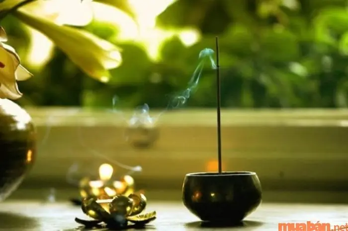 Cúng Dường Hương Là Cách Thể Hiện Sự Trong Sạch, Thanh Khiết Trong Tâm Hồn, Không Bị Vướng Bận Bởi Tạp Niệm Hay Suy Nghĩ Xấu.