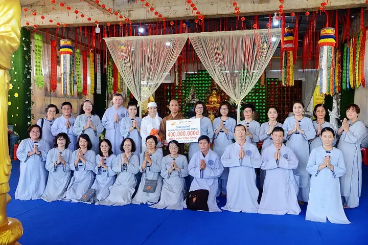 Cúng Dường Tam Bảo Hồi Hướng Phước Báu: Ý Nghĩa Và Cách Thực Hành Đúng Theo Truyền Thống