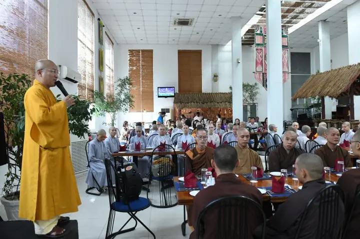 Cẩm Nang Cúng Dường Tháng 7: Ý Nghĩa, Nghi Thức Và Các Hoạt Động Thiết Thực