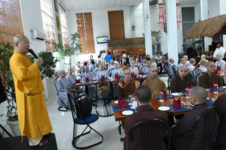 Cẩm Nang Cúng Dường Tháng 7: Ý Nghĩa, Nghi Thức Và Các Hoạt Động Thiết Thực