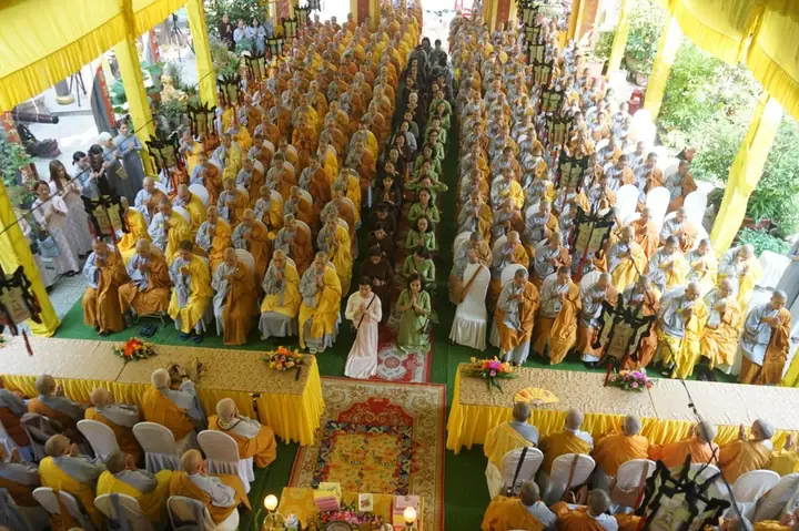 Đà Nẵng: Ni Đoàn Đại Hưng Thiện Tự (đài Loan) Cúng Dường Thiên ...