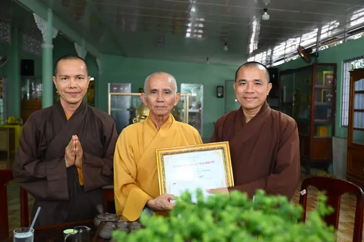 Quỹ Đào Tạo Tăng Tài Ngộ Chân Tử Cúng Dường Tại Trường Trung ...