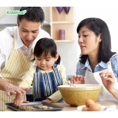 Bố Mẹ Khắc Mệnh Con Có Sao Không? Cách Hóa Giải Ra Sao