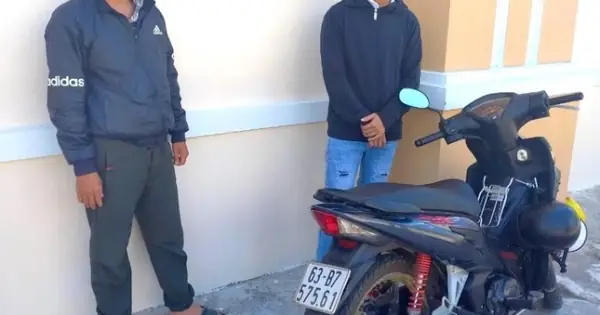 Hù Dọa Bị "vong Nhập", 2 "thầy Cúng" Rởm Đòi Nữ Gia Chủ Đưa 16 ...