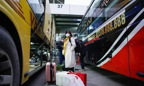 Đêm Giao Thừa Xa Nhà Khiến Tôi Thèm Về Quê Ăn Tết