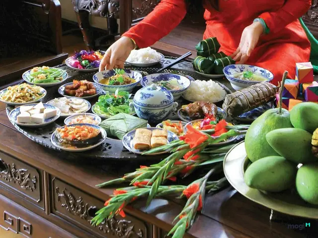 Cẩm Nang Chuẩn Bị Mâm Cúng Giao Thừa: Ý Nghĩa Và Cách Lựa Chọn Xôi Chè Đúng Điệu