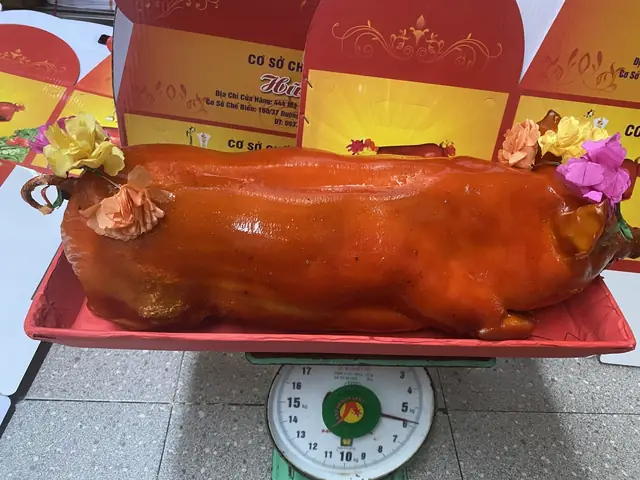 Top 5 Món Cúng Heo Quay Nguyên Con Trang Nghiệm Dâng Lễ Bà Chúa Xứ