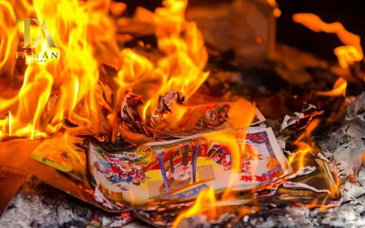 Bài Văn Khấn Hóa Vàng Mới Và Chi Tiết Nhất