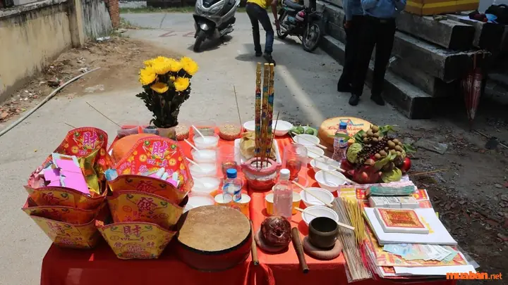 Cúng Đất Đai Mấy Chén Cơm? Cẩm Nang Chuẩn Xác Cho Người Mới