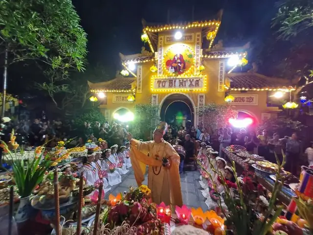 Hà Nội: Lễ Cúng Mông Sơn Thí Thực Tại Chùa Quán Sứ | Phật Giáo ...