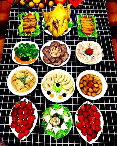 Cẩm Nang Cúng Mùng 1 Tết Trọn Vẹn: Chuẩn Bị, Giờ Lành Và Bài Khấn Chi Tiết