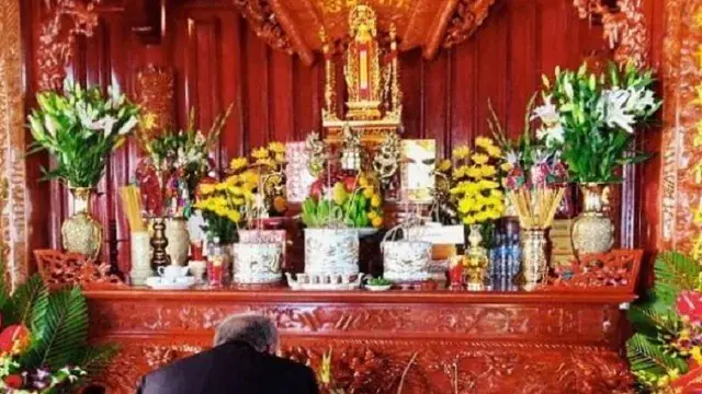 Cẩm Nang Cúng Mùng 1 Tháng 2 Âm Lịch 2025: Giờ Đẹp, Văn Khấn Và Những Lưu Ý Quan Trọng