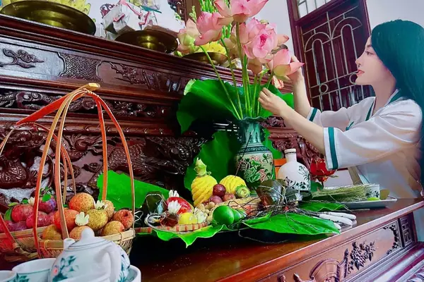 Cúng Mùng 5 Tháng 5: Nên Làm Lễ Trong Nhà Hay Ngoài Sân Để Đón May Mắn?