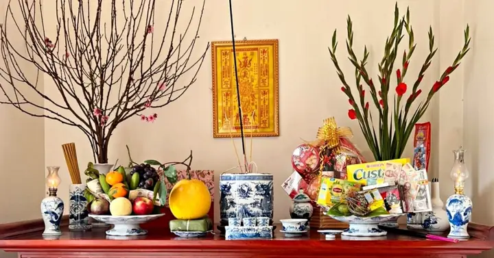 Văn Khấn Mùng 1 Tết 2025 Chuẩn Nhất Theo Phong Tục Cổ Truyền