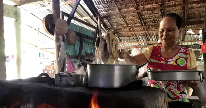 Mùng 3 Tết Nhà Tôi Cúng Tất, Bên Gian Bếp 71 Năm Tuổi | Báo Sài ...