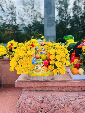 Mâm Cúng Cô Sáu Và Chiến Sĩ Tại Côn Đảo Hoa Huệ Trắng- Mẫu 01