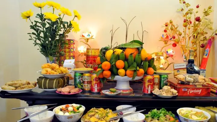 Cúng Giao Thừa: Nên Làm Ngoại Thiên Hay Trong Nhà Trước Để Đúng Phong Thủy?