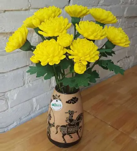 Cẩm Nang Chuẩn Bị Hoa Cúng Ông Táo: Gợi Ý 7 Loài Hoa Phù Hợp Nhất