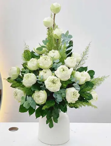 Cẩm Nang Chuẩn Bị Hoa Cúng Ông Táo: Gợi Ý 7 Loài Hoa Phù Hợp Nhất