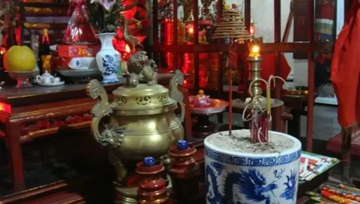 Cúng Ông Táo Thắp Mấy Nén Hương? Cẩm Nang Ý Nghĩa Và Nghi Lễ Chuẩn Cho Năm Mới