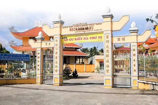 Bạch Vân Ni Tự - Ngôi Chùa Của Ni Cô Ở Bến Tre | Viet Fun Travel