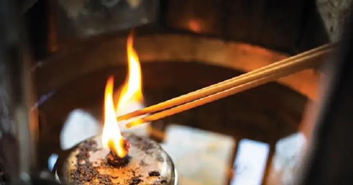 Cúng Rằm Tháng Giêng Nên Thắp Mấy Nén Hương Để Năm Mới May ...