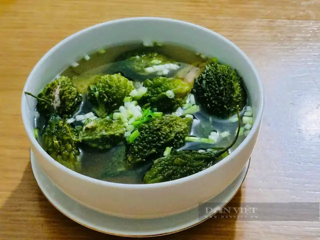 Với Quan Niệm "ăn Canh Khổ Qua Cho Qua Cái Khổ", Mong Muốn Những Điều Khó Khăn, Vất Vả Năm Cũ Qua Đi, Năm Mới Sẽ Gặp Nhiều May Mắn, Cùng Nhiều Ý Nghĩa Tươi Mới Khác, Nên Mâm Cơm Cúng Rước Ông Bà Ngày 30 Tết Của Người Miền Tây Luôn Có Món Canh Khổ Qua Dồn Thịt.