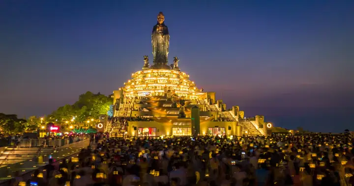 Tháng Chạp, Người Dân Tấp Nập Lên Núi Bà Đen Tạ Lễ Cuối Năm ...