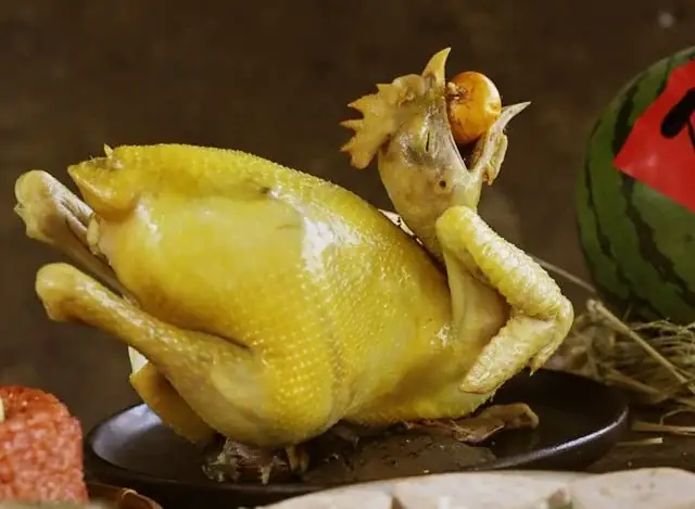 Cúng Tất Niên Gà Trống Hay Mái: Đâu Là Lựa Chọn Đúng Phong Tục?