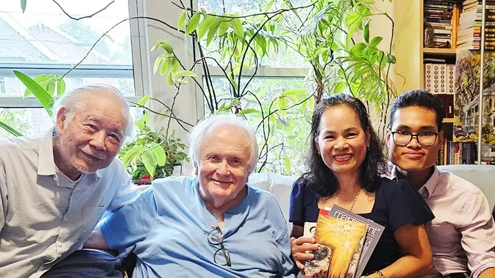 Tiền Viết Văn Cũng Ở Trái Tim Mà Ra | Báo Nhân Dân Điện Tử