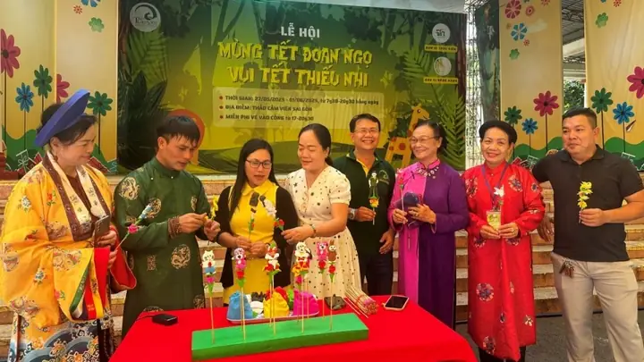 Mâm Cúng Tết Đoan Ngọ: Cẩm Nang Chuẩn Bị Lễ Vật Và Giờ Hoàng Đạo