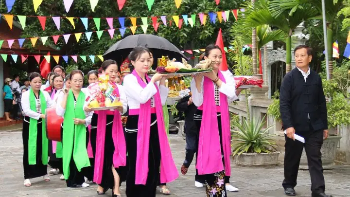 Về Sơn La Vui Tết Xíp Xí Với Đồng Bào Thái Trắng