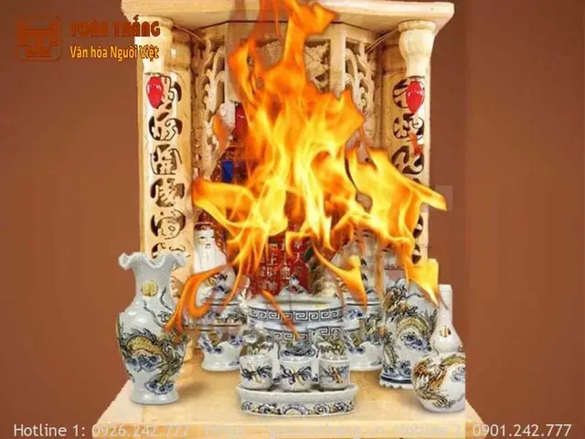 Cháy Bát Hương Thần Tài Điềm Lành Hay Xấu? Cách Xử Lý Đúng