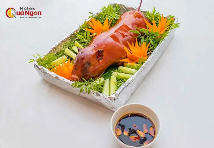 Top 5 Mâm Cúng Thần Tài Heo Quay Đầy Đủ, Ý Nghĩa Và Chuẩn Phong Thủy Năm 2026