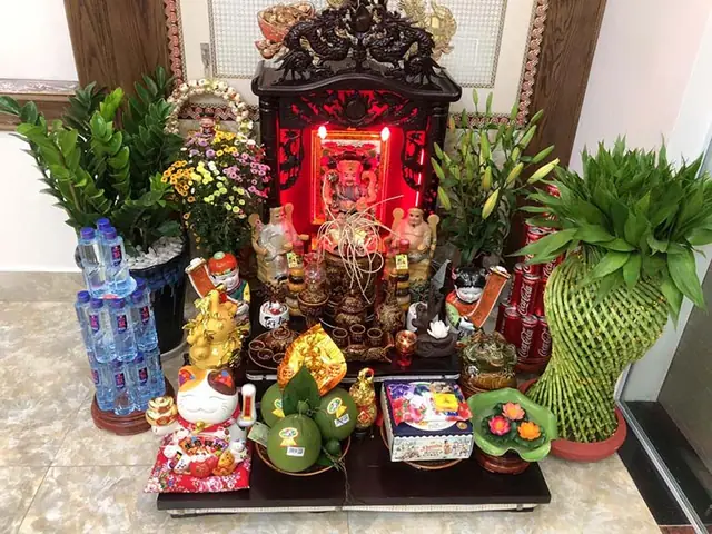 Những Nguyên Tắc Cấm Kỵ Khi Lập Bàn Thờ Thần Tài Và Gia Tiên Mà Gia Chủ Cần Nhớ