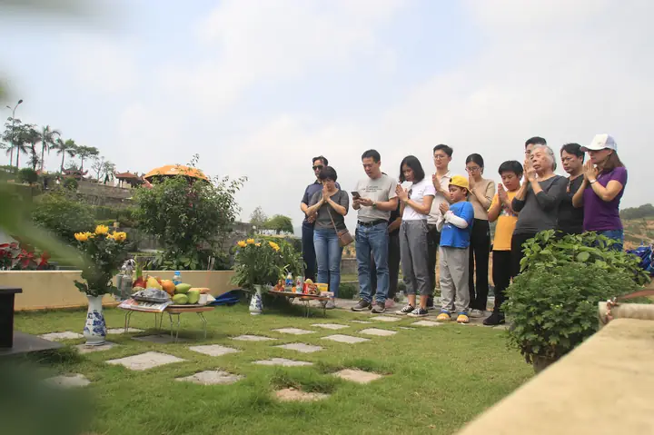 Cẩm Nang Cúng Tết Thanh Minh Tháng 3 Âm Lịch: Đầy Đủ, Thành Kính Và Đúng Truyền Thống