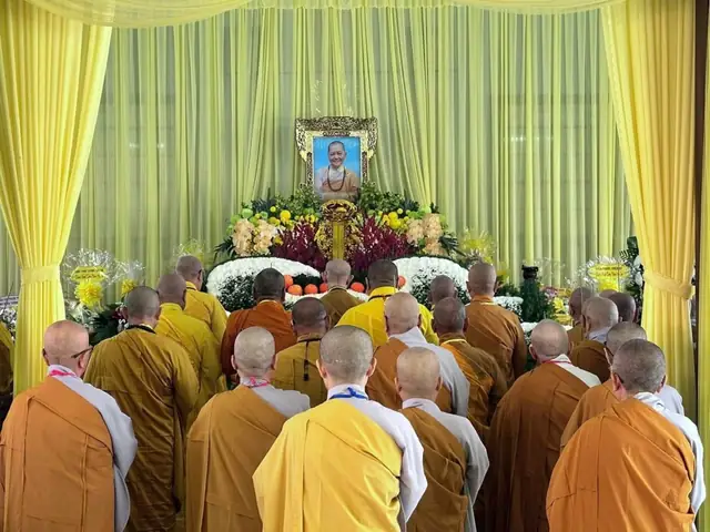 Trang Nghiêm Lễ Chung Thất Cố Ni Trưởng Thích Nữ Như Bửu ...