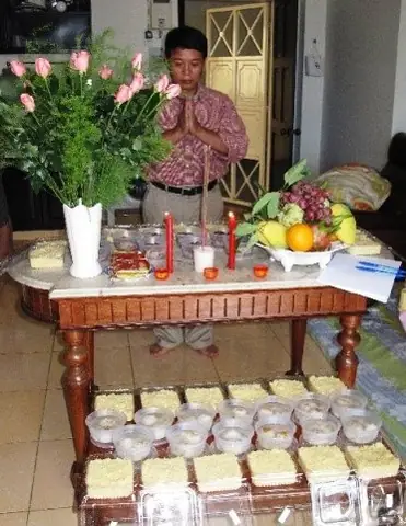 Cúng Thôi Nôi Nên Chọn Mâm Chay Hay Mặn? Cẩm Nang Chi Tiết Cho Cha Mẹ