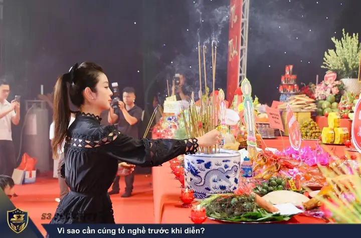 Cúng Tổ Nghề Sân Khấu: Nghi Lễ Tâm Linh Không Thể Bỏ Qua Của Giới Nghệ Sĩ