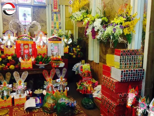 Cẩm Nang Văn Khấn Và Chuẩn Bị Lễ Vật Cho Nghi Thức Trả Nợ Tào Quan