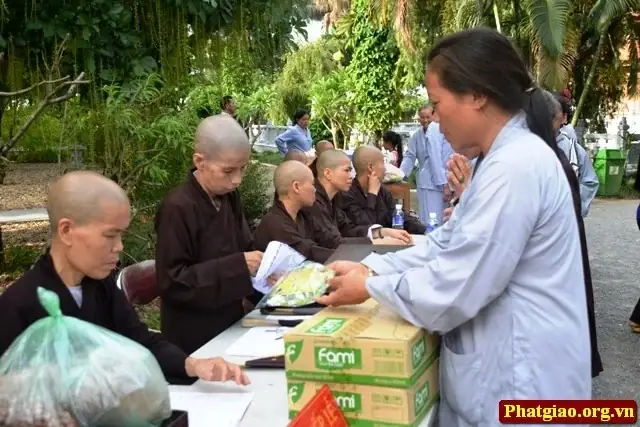 Cúng Trai Tăng Cho Người Mất: Những Điều Cần Biết Để Phù Hợp Với Hoàn Cảnh