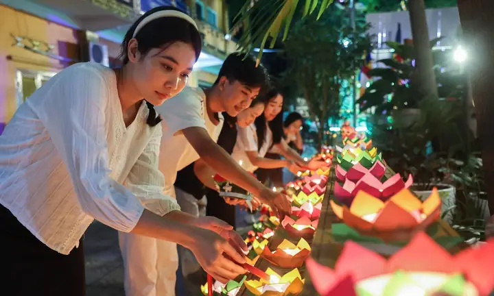 Lễ Cúng Trăng Ok Om Bok Của Người Khmer Ở Sài Gòn - Báo ...