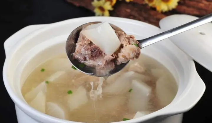 Nên Chọn Trứng Gà Hay Trứng Vịt Trong Bộ Tam Sên Cúng Thần Tài?