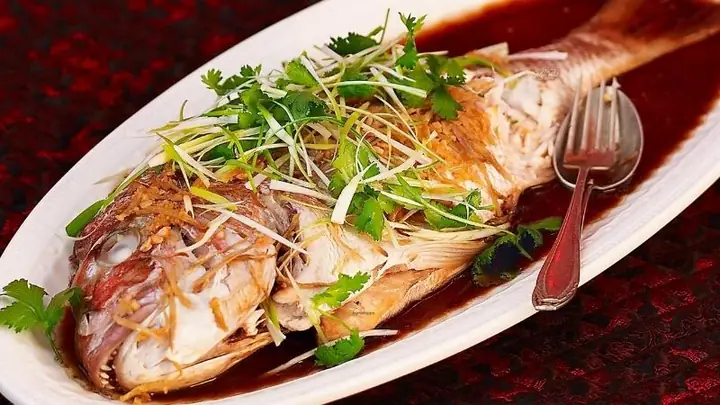 Nên Chọn Trứng Gà Hay Trứng Vịt Trong Bộ Tam Sên Cúng Thần Tài?