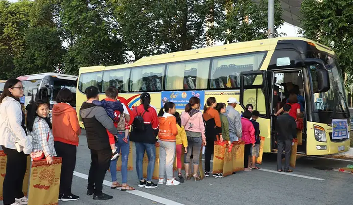 Cúng Giao Thừa Trước Khi Về Quê Ăn Tết: Ý Nghĩa, Lễ Vật Và Quy Trình Chi Tiết