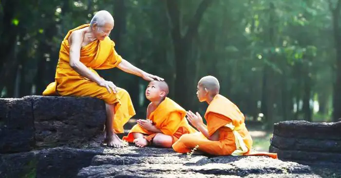 Cẩm Nang Chuẩn Bị Mâm Cúng Rằm Tháng 7: Phật, Gia Tiên Và Chúng Sinh