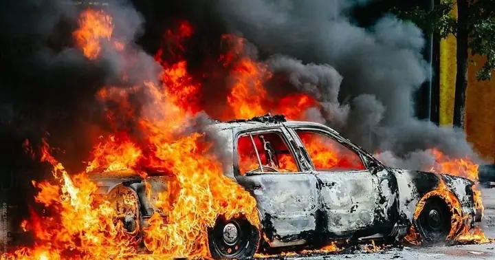 Xe Ô Tô Bị Cháy Có Được Bảo Hiểm Không?