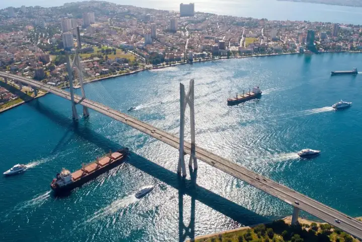 Cúng Xe Đầu Năm 2026: Cẩm Nang Chuẩn Xác Từ Lễ Vật, Văn Khấn Đến Ngày Giờ Tốt