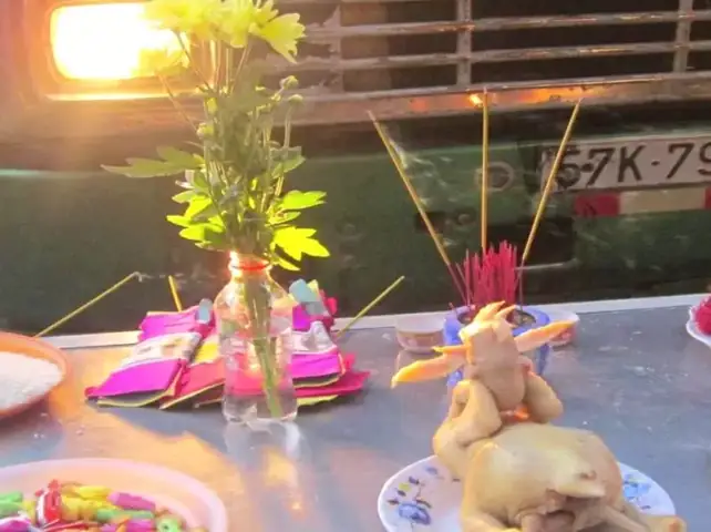 Cúng Xuất Hành Đầu Năm: Ý Nghĩa, Mâm Cúng Và Bài Văn Chi Tiết